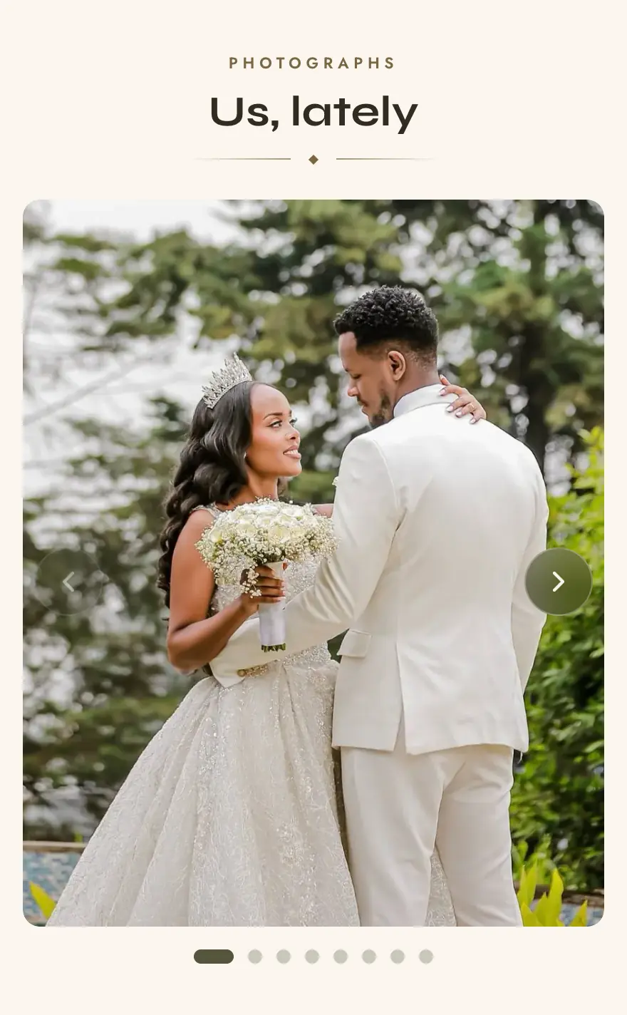The photo gallery inside a real invitation